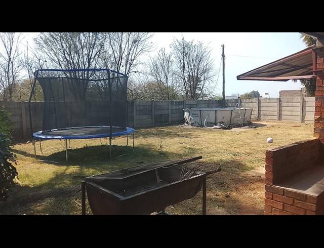 4 BEDROOM HOUSE FOR SALE IN RANDPOORT
